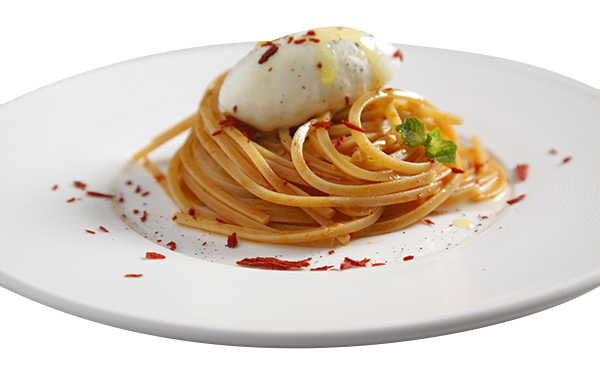 Spaghettone croccante con gelato all’olio extra vergine di oliva al profumo di aglio e peperoncino 1